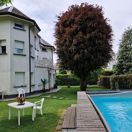 Bed and Breakfast Beb Casa Di Lia Carugo Exterior foto