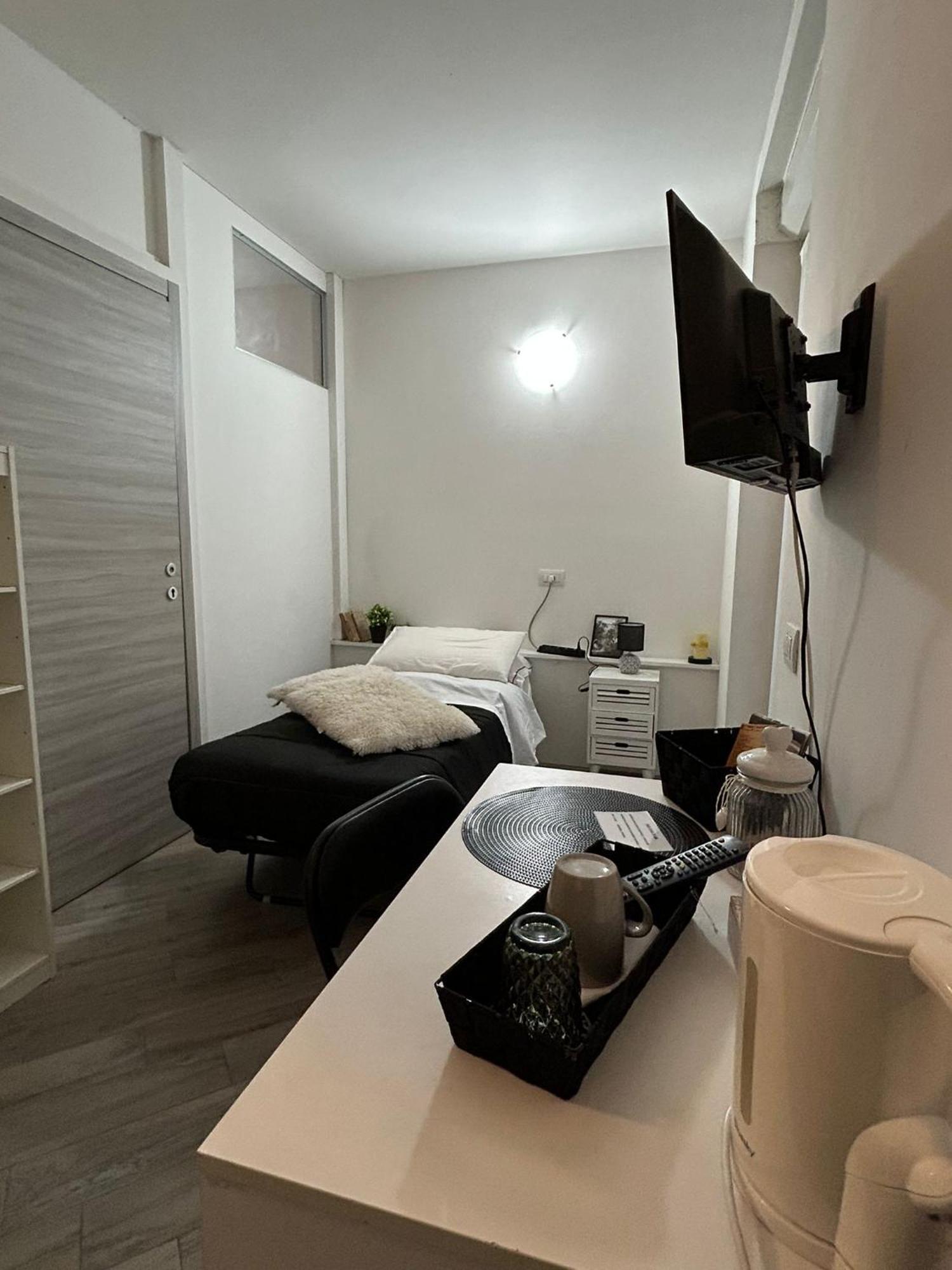 Bed and Breakfast Beb Casa Di Lia Carugo Exterior foto