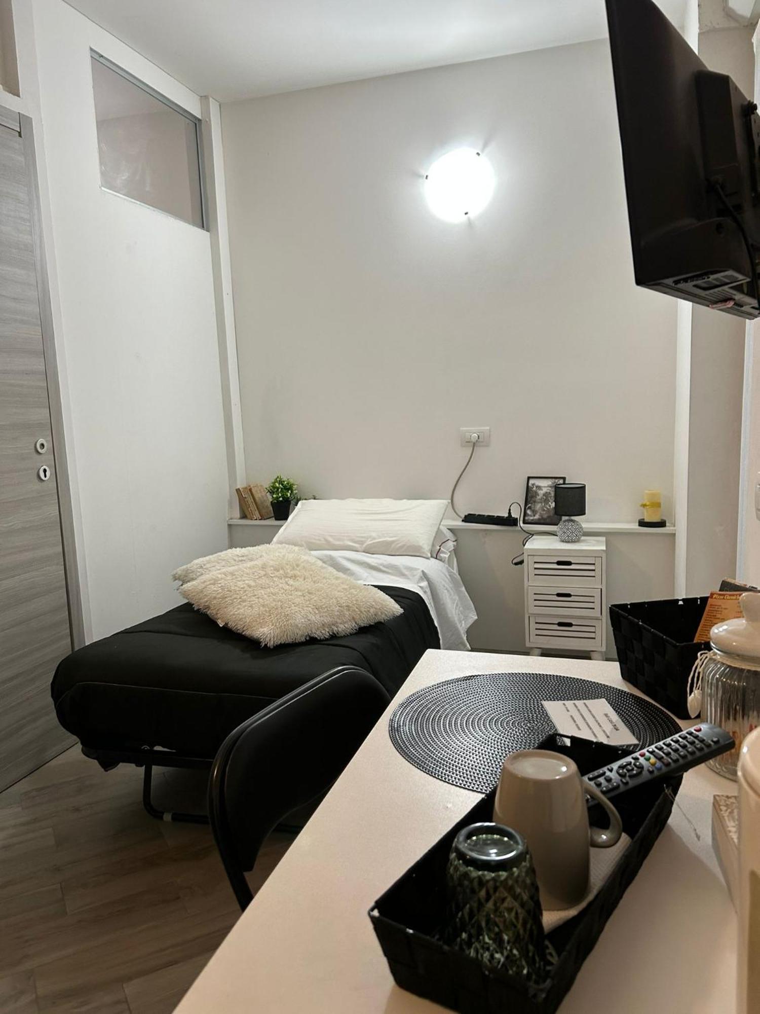 Bed and Breakfast Beb Casa Di Lia Carugo Exterior foto
