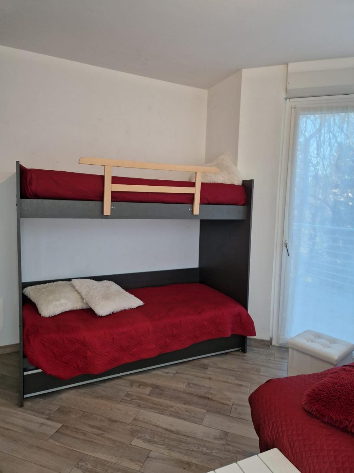 Bed and Breakfast Beb Casa Di Lia Carugo Exterior foto