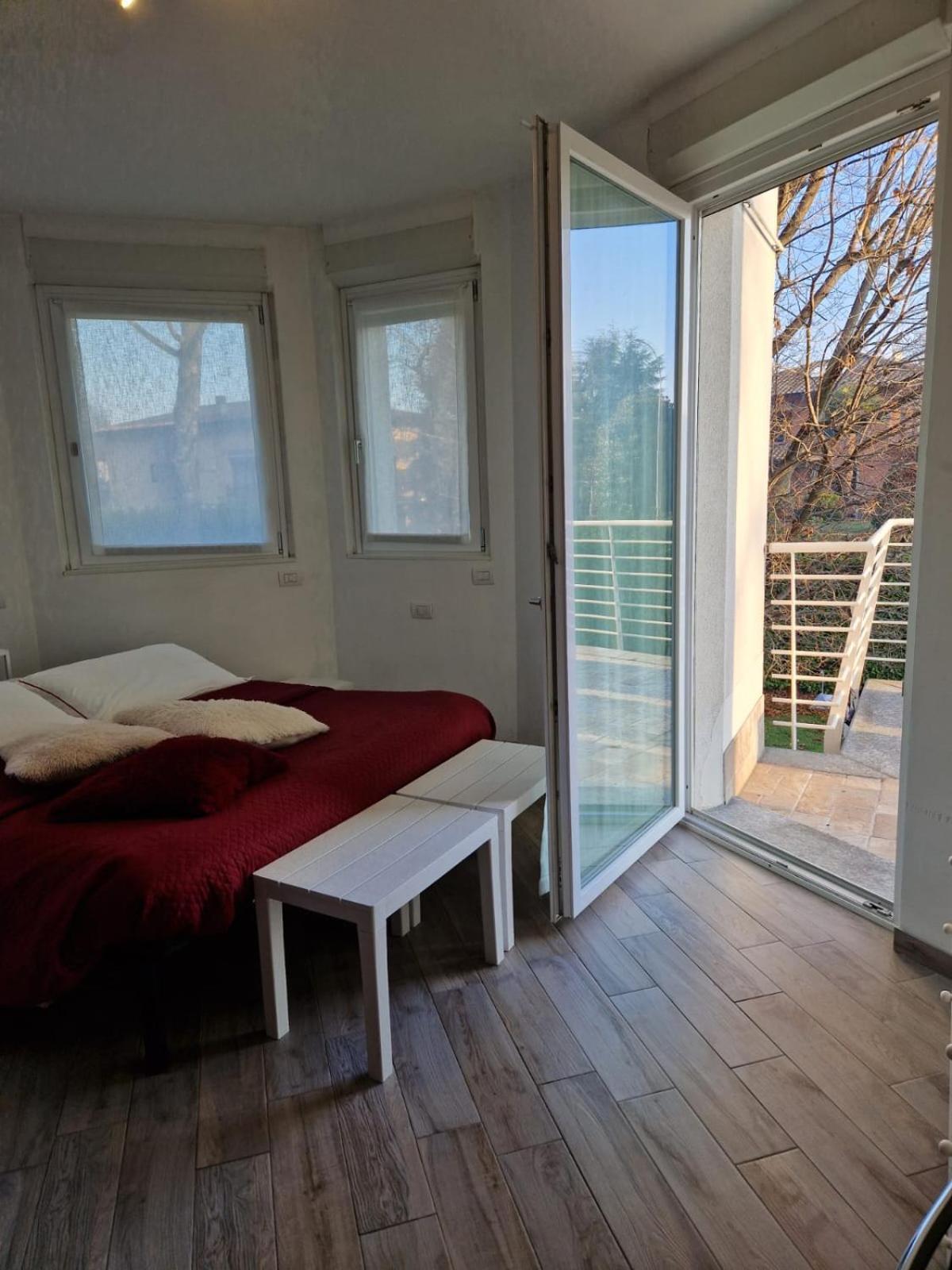 Bed and Breakfast Beb Casa Di Lia Carugo Exterior foto