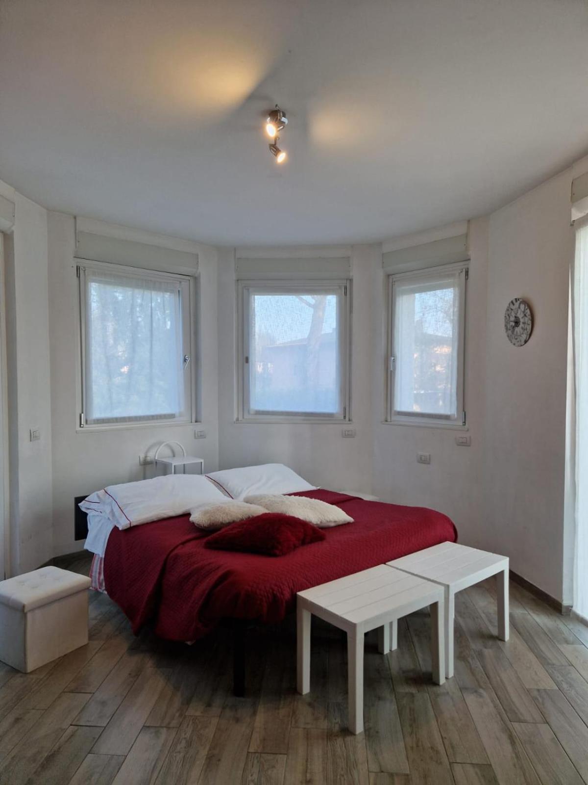Bed and Breakfast Beb Casa Di Lia Carugo Exterior foto